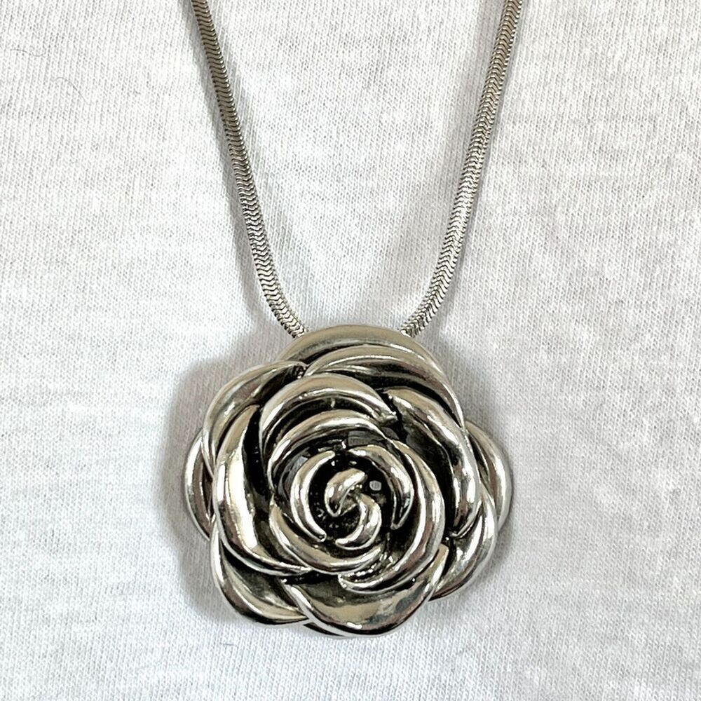 Vintage Silver Tone Rose Pendant 24 Inch Flat Snake Chain Necklace